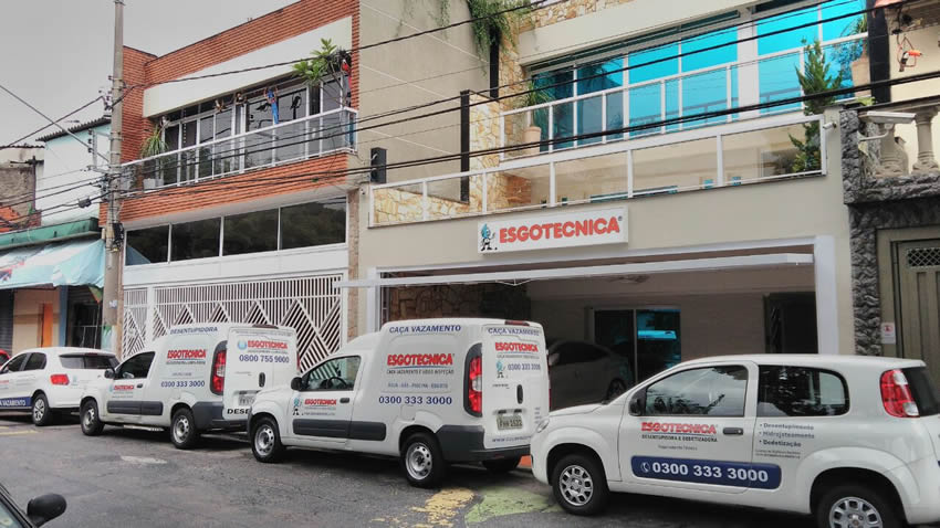 Empresa de caça vazamento de esgoto em São Paulo